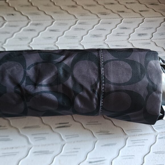 Coach Uv Protection Signature Mini Umbrella - Picture 2 of 8